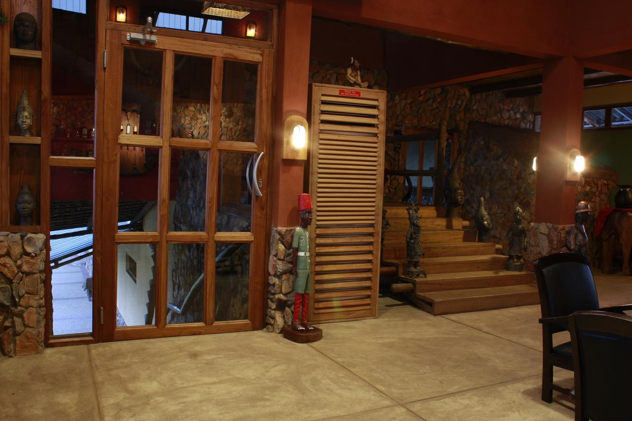 Hillburi Villa Aburi Exterior foto